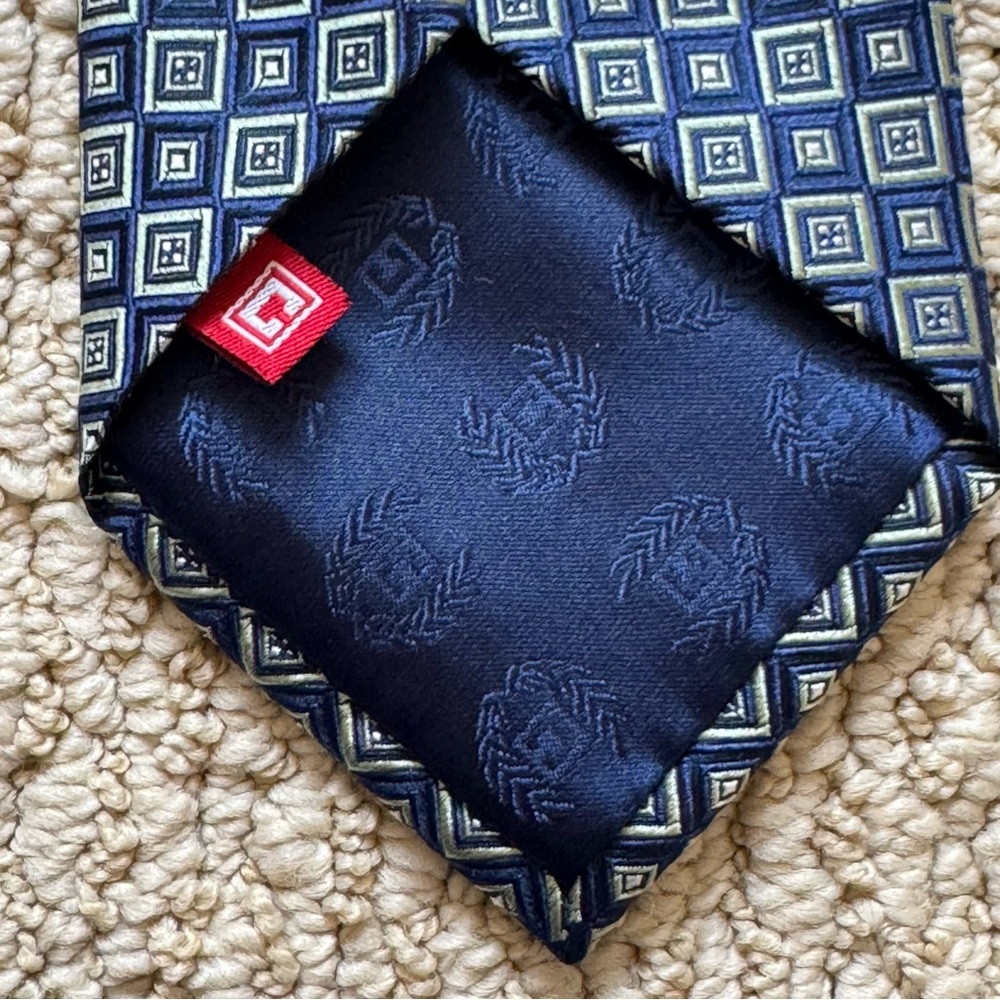 Chaps Blue and Green Silk Geometric Print  Checkered Tie - Picture 6 of 9